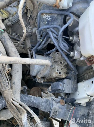 Блок Abs Toyota Rav4 v40