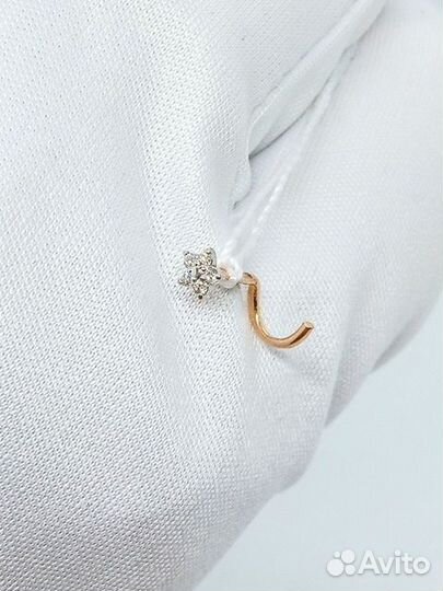 Золотой пирсинг с камнем