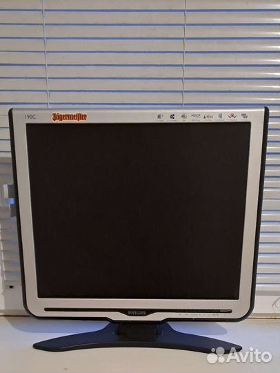 Монитор Philips 190С8fs