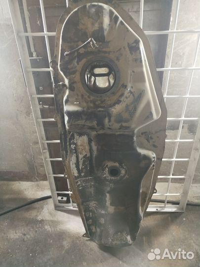 Бензобак тойота рав 4