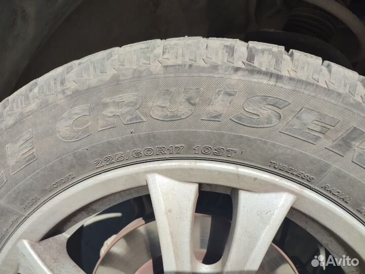 Bridgestone Ice Cruiser 7000 225/60 R17