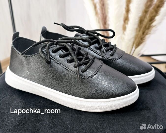 Кроссовки детские