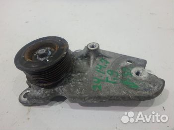 Кронштейн ролика натяжителя