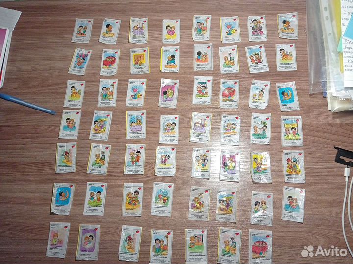 Вкладыши от жвачки Love is, 54 штуки