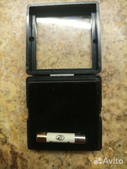 Предохранитель аудио 2А медленный