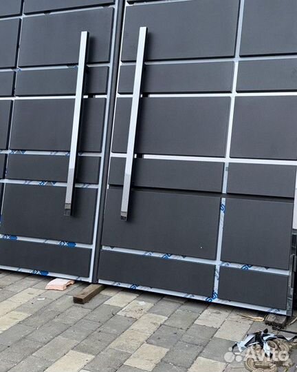 Ворота распашные новые