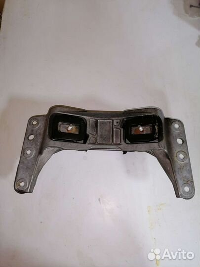 Bmw e60 крепление АКПП с подушками