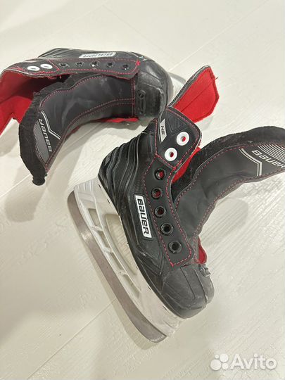 Хоккейные коньки bauer