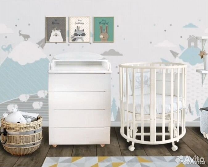 Кроватка для новорожденных с маятником