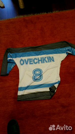 Хоккейный свитер с автографом А. Овечкина