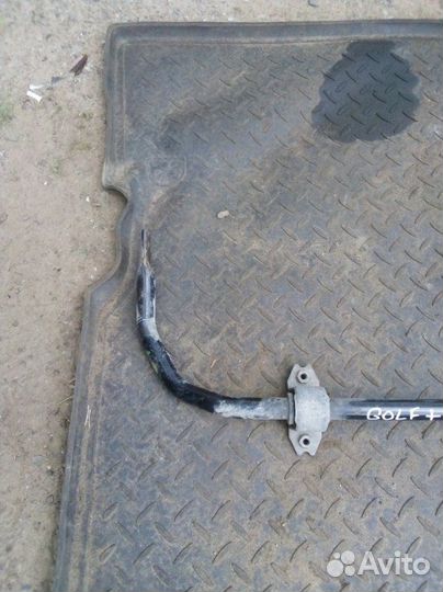 Стабилизатор передний Volkswagen Golf Plus CBZ