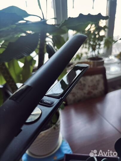 Выпрямитель для волос Philips HPS930/00