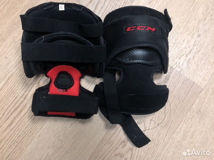 Хоккейные вратарские наколенники CCM PRO