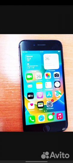 iPhone 8, 64 ГБ