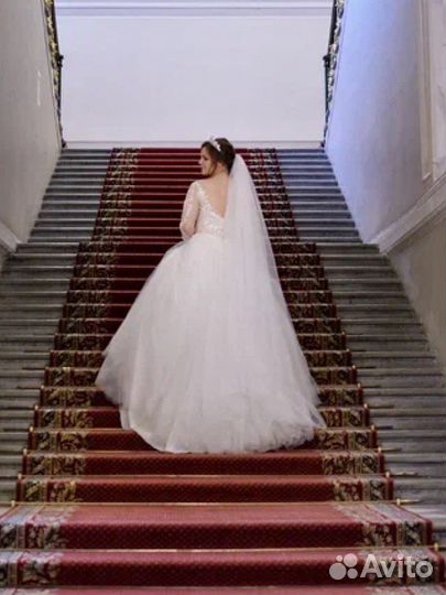 Свадебное платье 44 46 новое