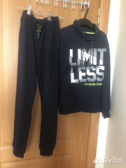 Спортивный костюм