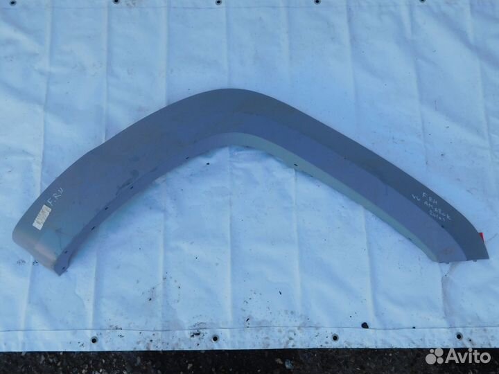 Накладка переднего крыла правого Volkswagen Amarok