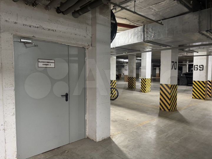 Машиноместо, 16 м²