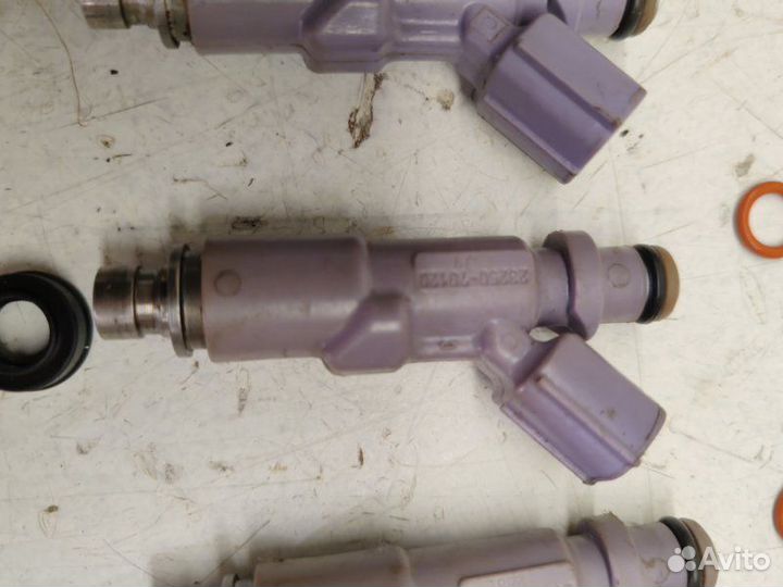 Форсунка топливная Toyota Altezza GXE10 1GFE