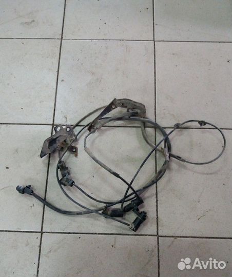 Датчик абс Mitsubishi Pajero Sport 2