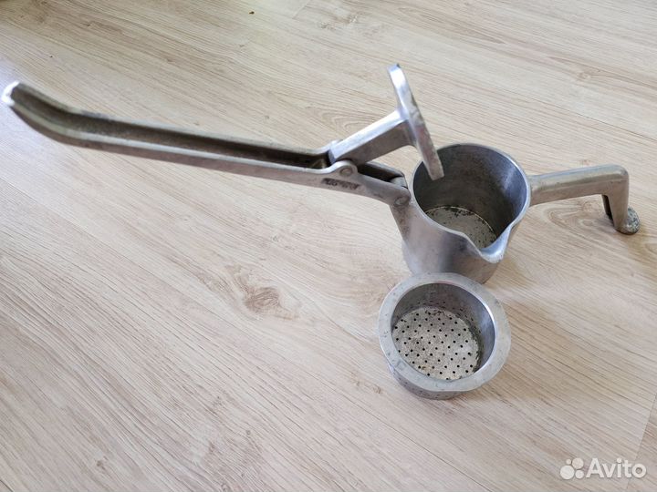 Соковыжималка времен СССР