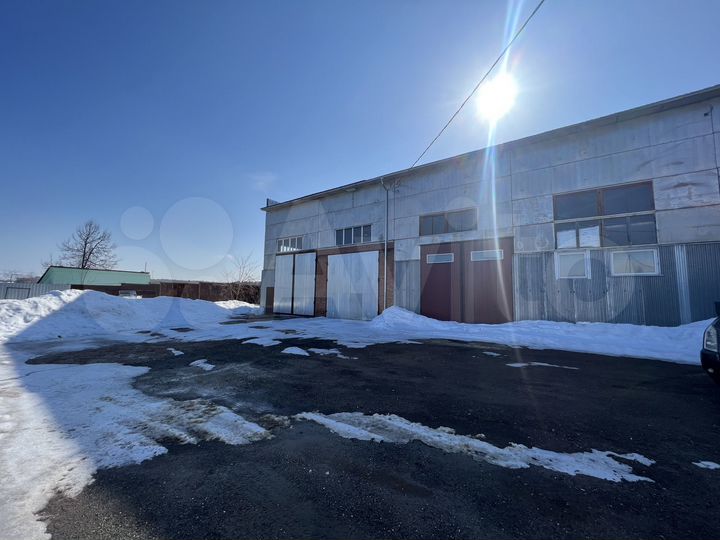 Здание, 700 м²