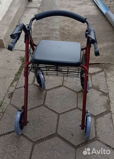 Ходунки-каталка