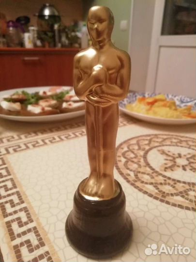 Солонка Оскар, высота 16 см