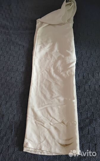 Брюки с дефектом