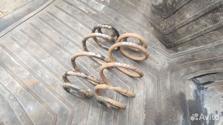 Пружины задние Volkswagen Passat B5 универсал