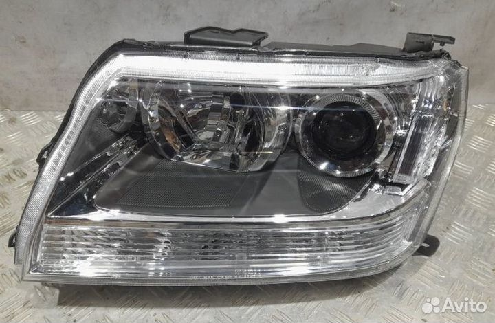 Фара левая Suzuki grand Vitara Ксенон