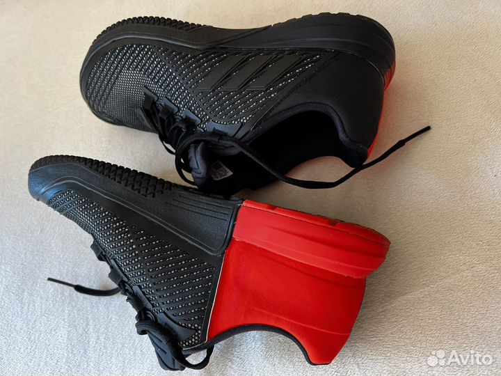 Кроссовки adidas