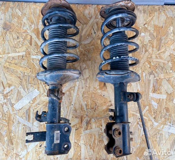 Стойка передняя Geely Emgrand EC7