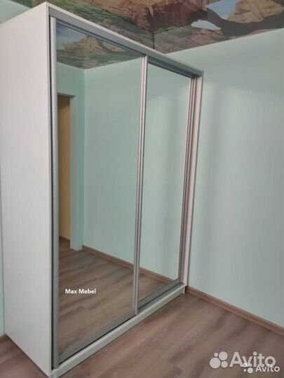 Шкаф-купе белый зеркальный