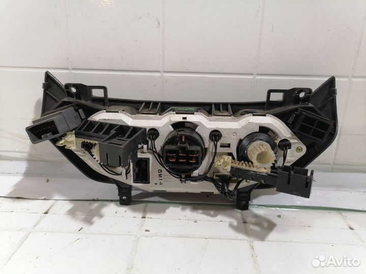 Блок управления печкой Chevrolet Aveo T250