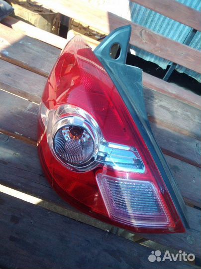 Фонарь задний левый Nissan Tiida HR15 2008