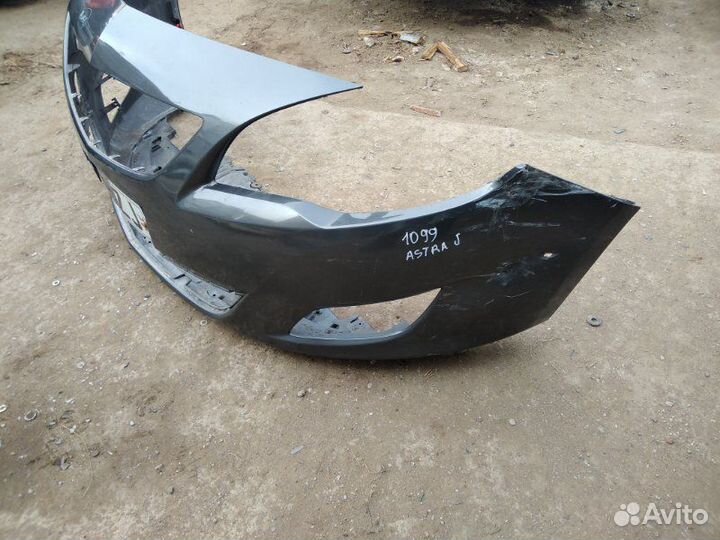 Бампер передний Opel Astra J A16XER 2012