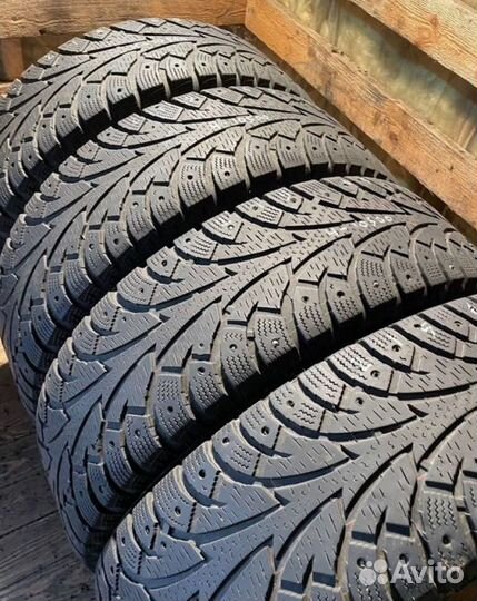 Hankook Winter I'Pike 215/65 R17