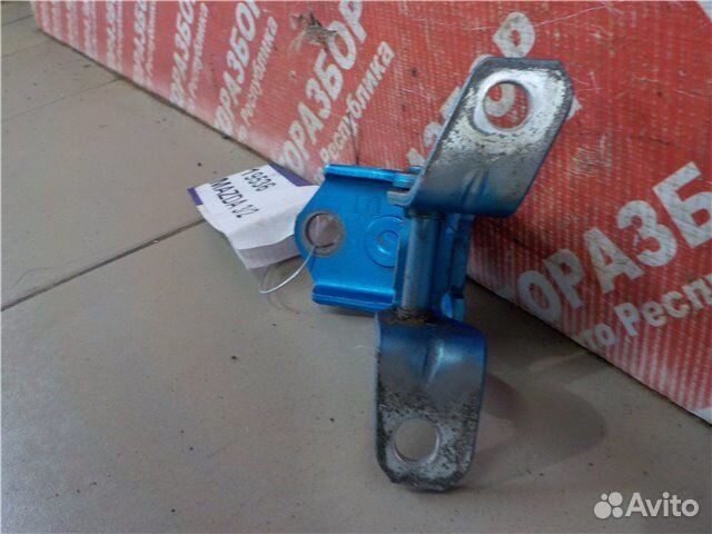 Петля двери верхняя задняя левая Mazda 3 BL Z6