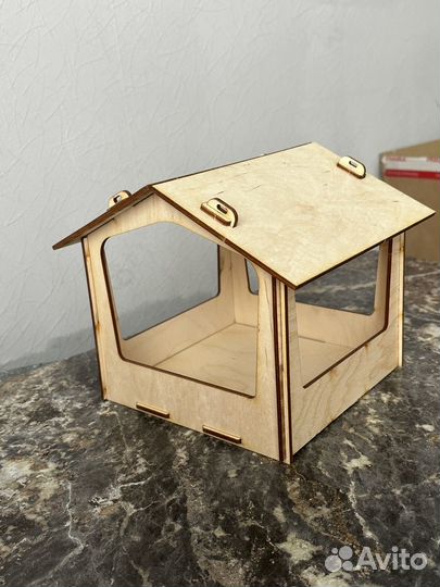 Кормушка для птиц