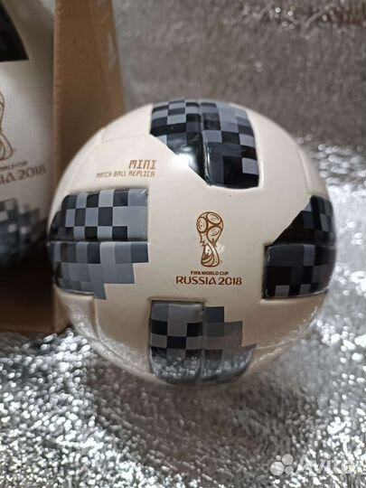 Футбольный мяч adidas jabulani Telstar 2018 +чип