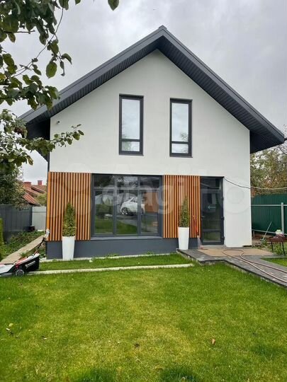 Дом 169 м² на участке 4,5 сот.