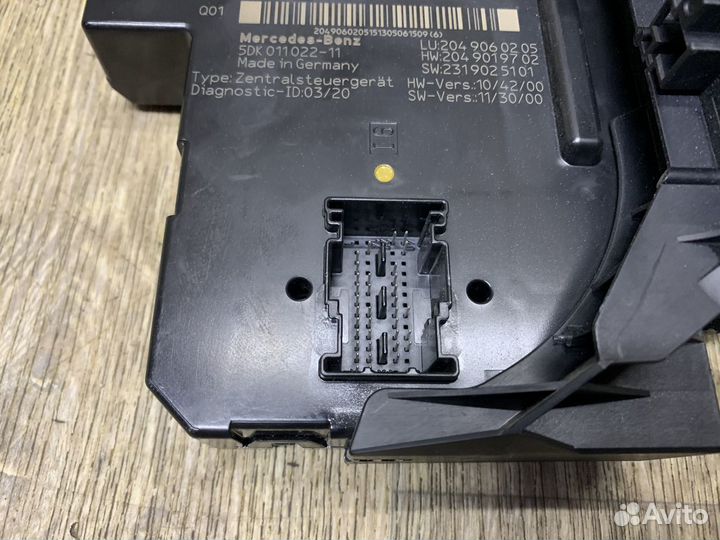 Mercedes Benz C Class W204 Блок предохранителей