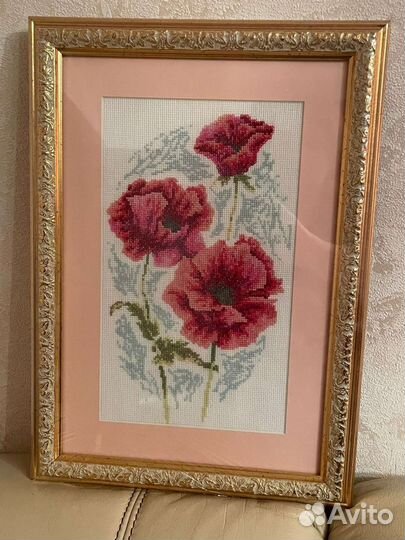 Картина вышивка в рамке 33 на 41