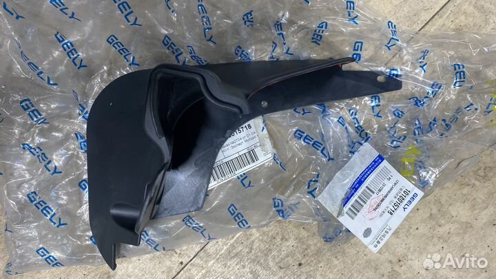 Брызговик задний Geely MK Cross 1018015718