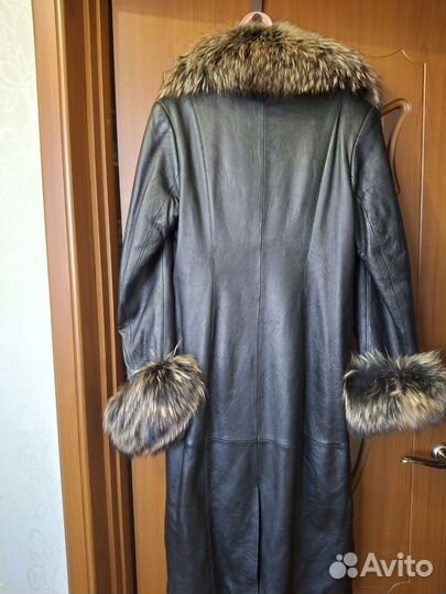 Плащ кожаный женский