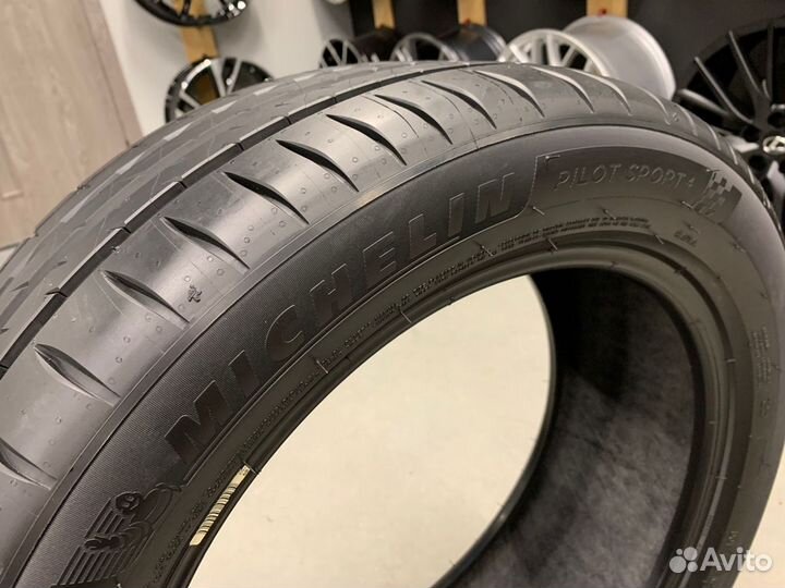 Michelin Pilot Sport 4 265/45 R20 108Y