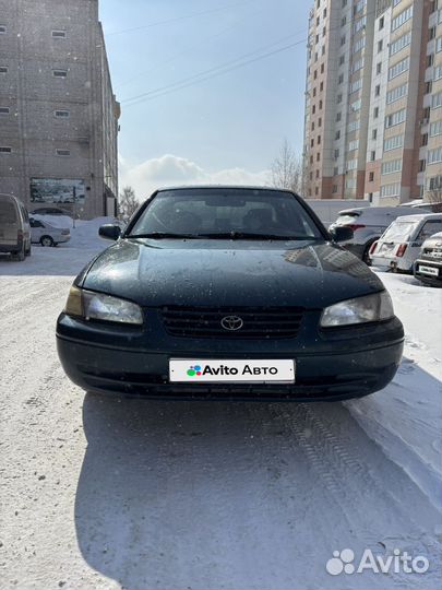 Toyota Camry 2.2 AT, 1997, 320 000 км
