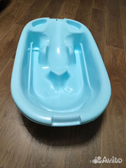 Ванночка для купания с горкой