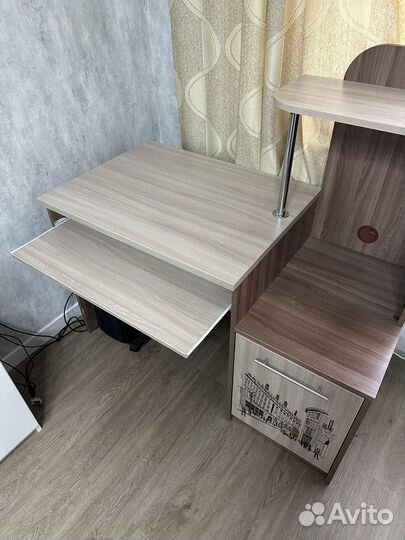 Компьютерный стол